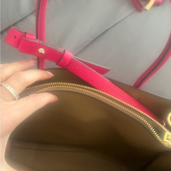 Fuchsia Michael Kors satchel bag with wallet. - Picture 8 of 9